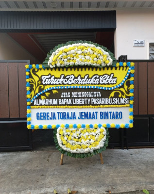 Papan Bunga Duka di Ubalihi